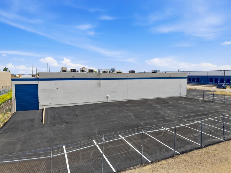 More Photos Of 4555-4585 Kingston St, Denver Warehouse For Sale