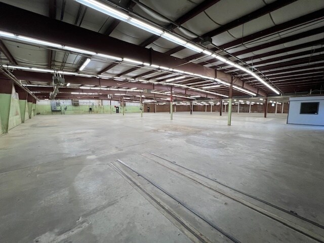 More Photos Of 1120 1st St W, Conover Distribution For Lease