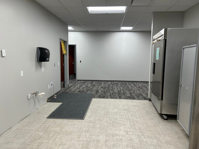 More Photos Of 1480 County Road XX, Rothschild Office For Lease