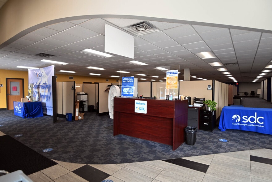 More Photos Of 1730 W North Ave, Milwaukee Medical For Sale