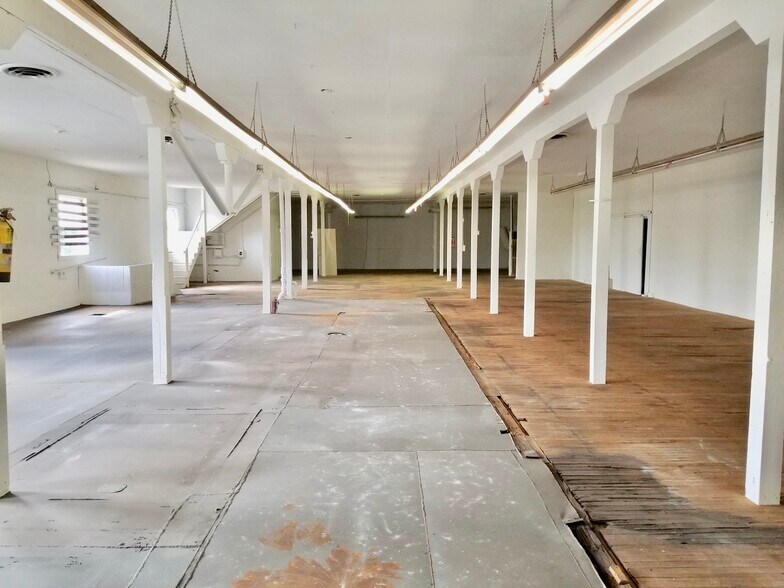 More Photos Of 425 E 58th St, Los Angeles Warehouse For Lease