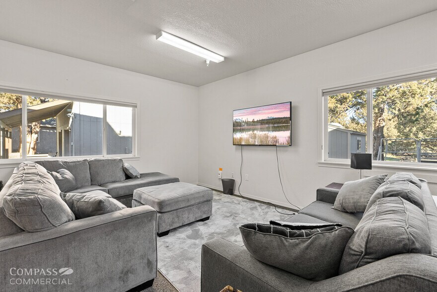 More Photos Of , Bend Unknown For Sale