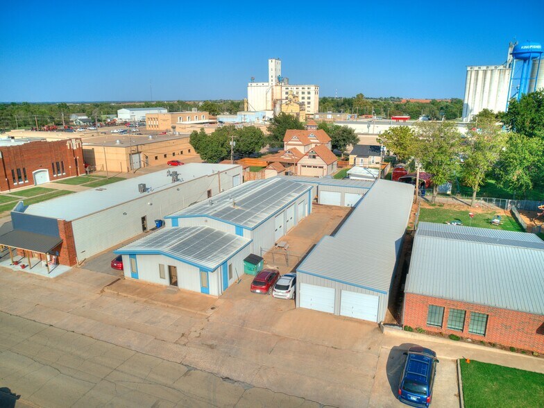 More Photos Of 219 N 6th St, Kingfisher Office For Sale