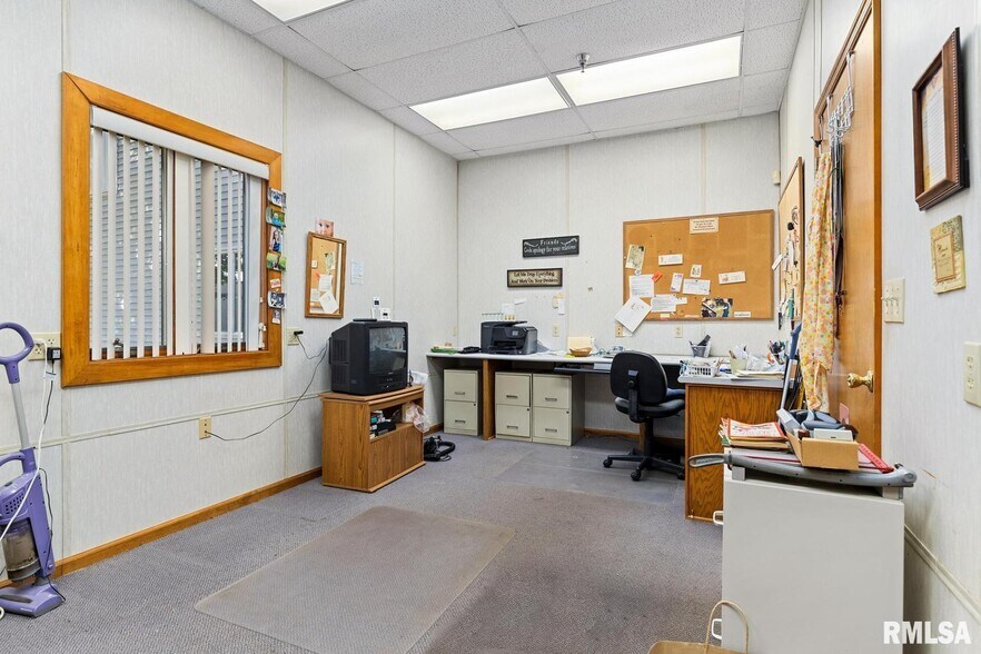 More Photos Of 1217 5th St, Lacon Restaurant For Sale