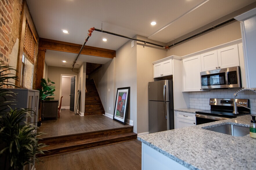 More Photos Of 138 W Mountain St, Kings Mountain Storefront Retail Residential For Sale