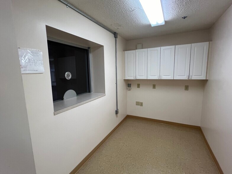 More Photos Of 127 S Sixth St, Warner Robins Apartments For Sale