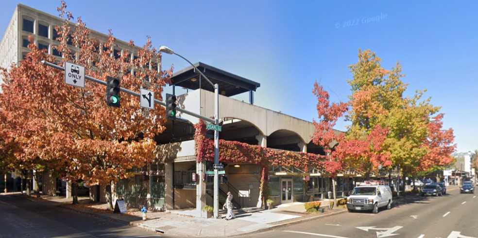 Primary Photo Of 954-970 Pearl St, Eugene General Retail For Lease