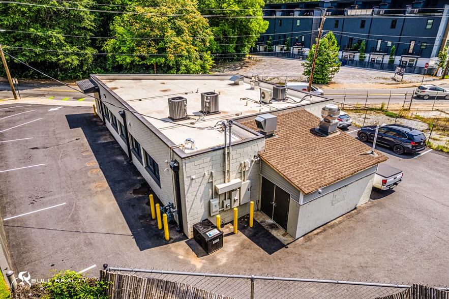 More Photos Of 845 Flat Shoals Ave SE, Atlanta Freestanding For Lease