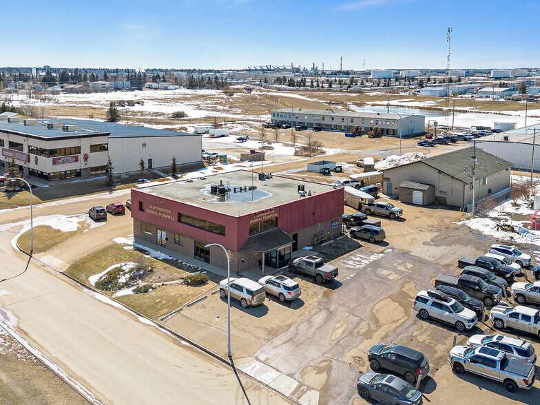More Photos Of 6002 50 Ave, Lloydminster Freestanding For Sale