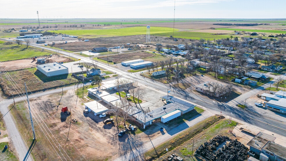 More Photos Of 1100 Main St, Knox City Hotel For Sale