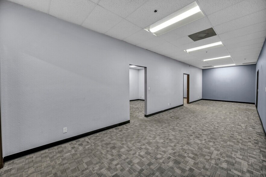 More Photos Of 2245 Meridian Blvd, Minden Showroom For Sale