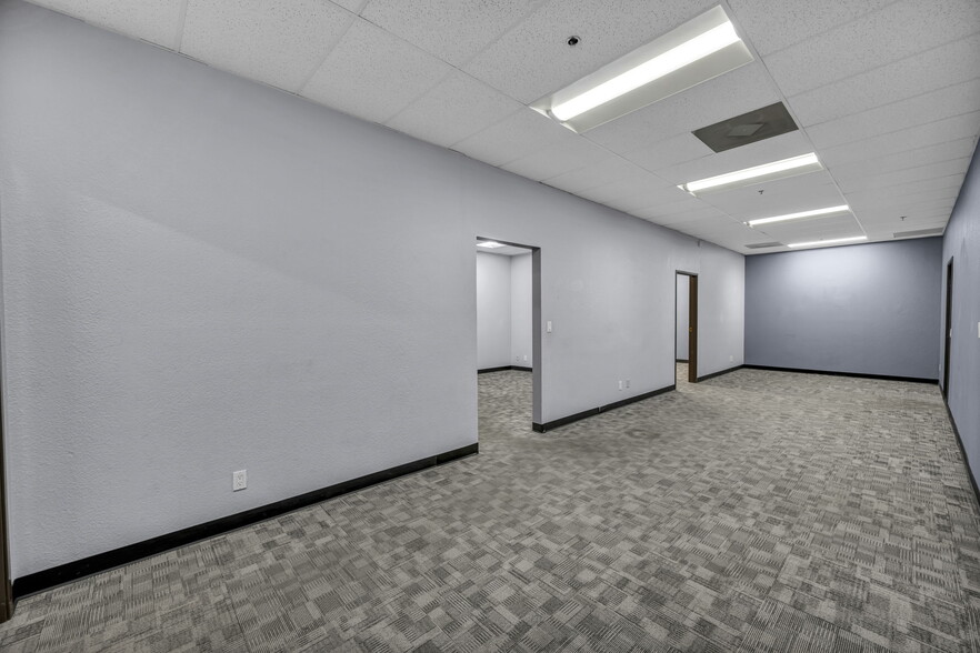 More Photos Of 2245 Meridian Blvd, Minden Showroom For Lease