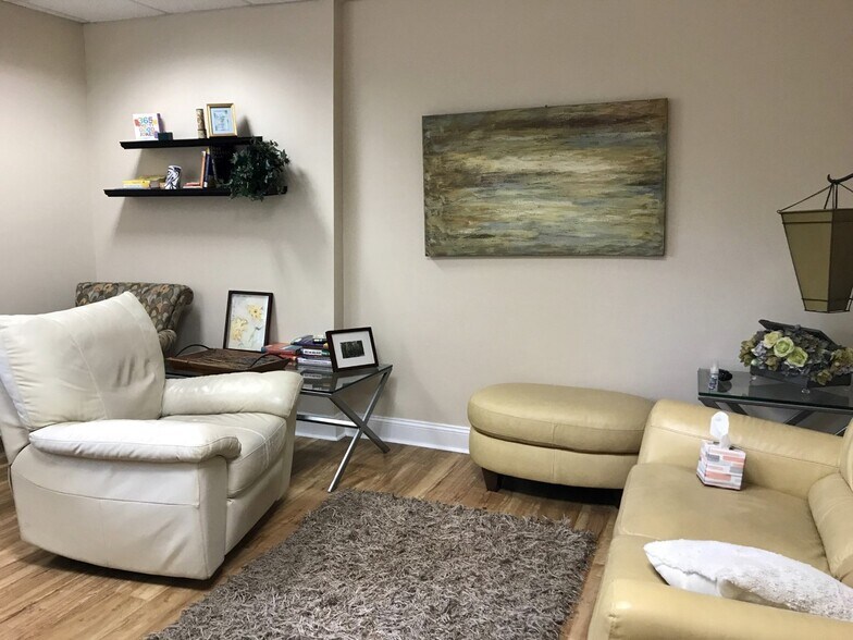 More Photos Of 153 Main St, Roslyn Medical For Lease