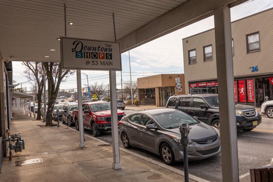 More Photos Of 24 Main St, Toms River Bank For Lease
