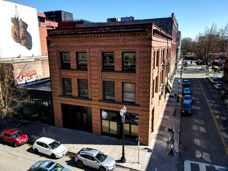 More Photos Of 221-277 SW Pine St, Portland Office For Sale