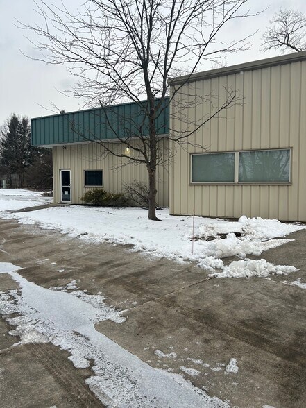 More Photos Of 3862 Race Rd, Cincinnati Light Manufacturing For Lease