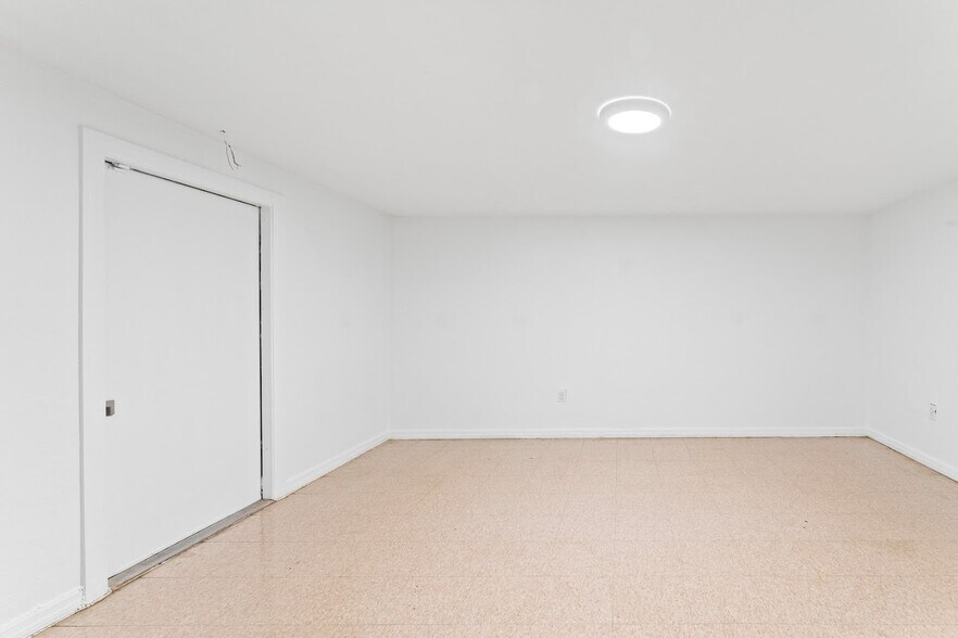 More Photos Of 1000 N MacDill Ave, Tampa Medical For Lease