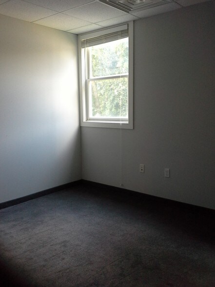 More Photos Of 127 W Street Rd, Kennett Square Medical For Lease
