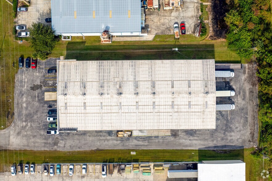 More Photos Of 247 Power Ct, Sanford Manufacturing For Lease