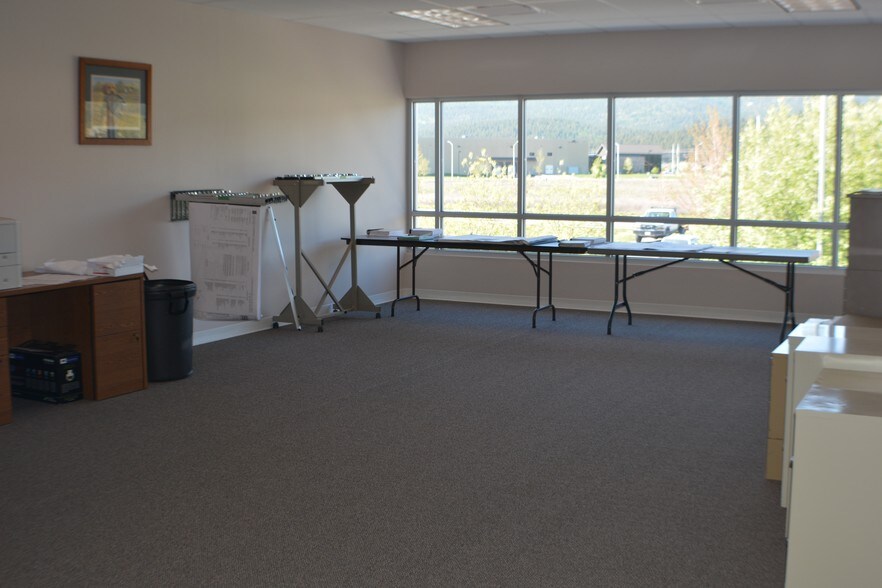 More Photos Of 125 Schoolhouse Loop, Kalispell Office For Sale