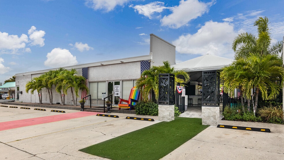 More Photos Of 1517 SE 47th Ter, Cape Coral Freestanding For Sale