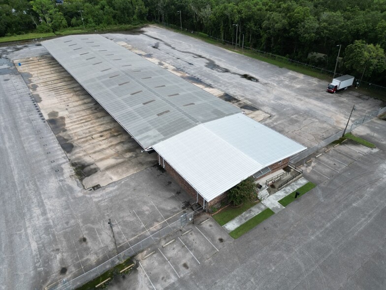 More Photos Of 141 Industrial Ct, Pensacola Truck Terminal For Sale