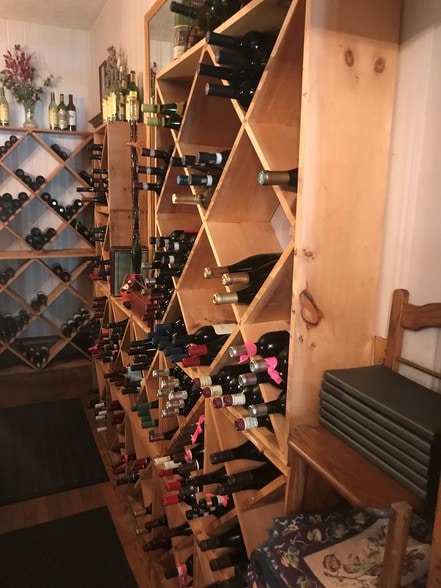 More Photos Of 1208 6th Ave, Huntington Restaurant For Sale