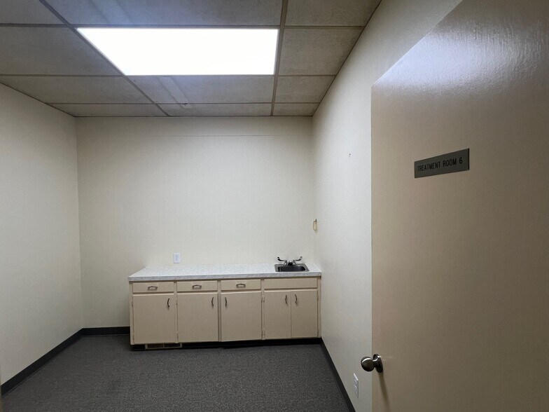 More Photos Of 900 E Hartford Ave, Ponca City Medical For Lease