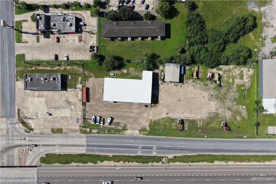 More Photos Of 110 E Expressway 83, La Feria Warehouse For Sale