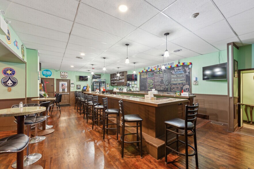 More Photos Of 211 Main St, Royersford Bar For Sale