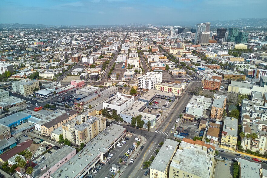 More Photos Of 830 S Hoover St, Los Angeles Storefront Retail Office For Sale