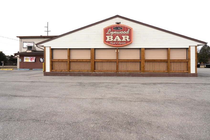 Primary Photo Of 596 Busha Hwy, Marysville Bar For Sale