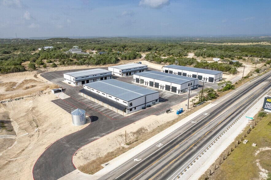 More Photos Of 529 E US HWY, Boerne Unknown For Lease