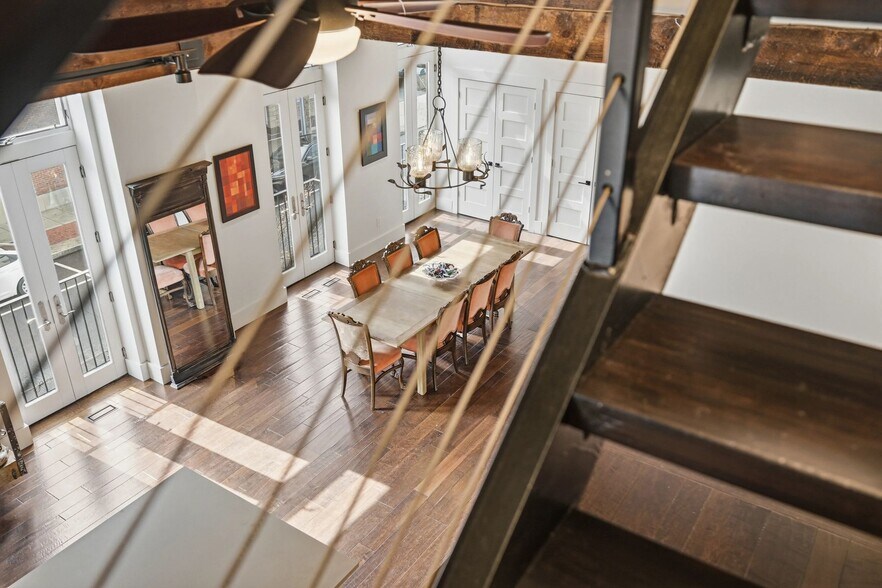 More Photos Of 443 Walnut St, Sewickley Flex For Sale