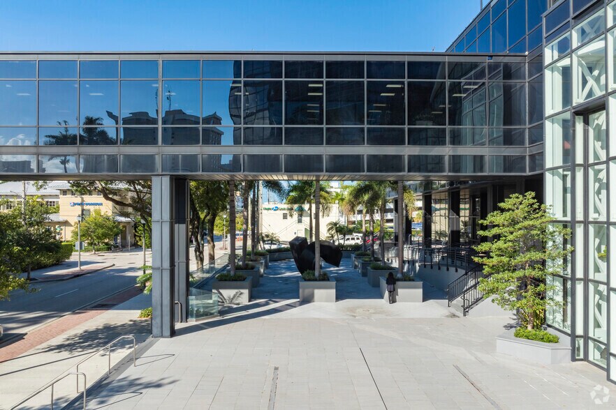 More Photos Of 515 N Flagler Dr, West Palm Beach Office Residential For Lease