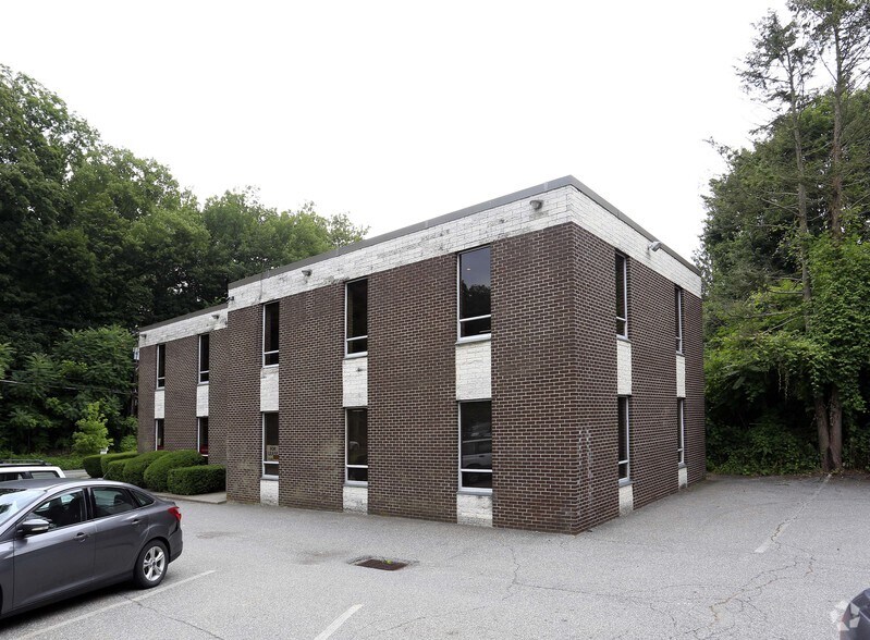 More Photos Of 20 Woodsbridge Rd, Katonah Medical For Lease