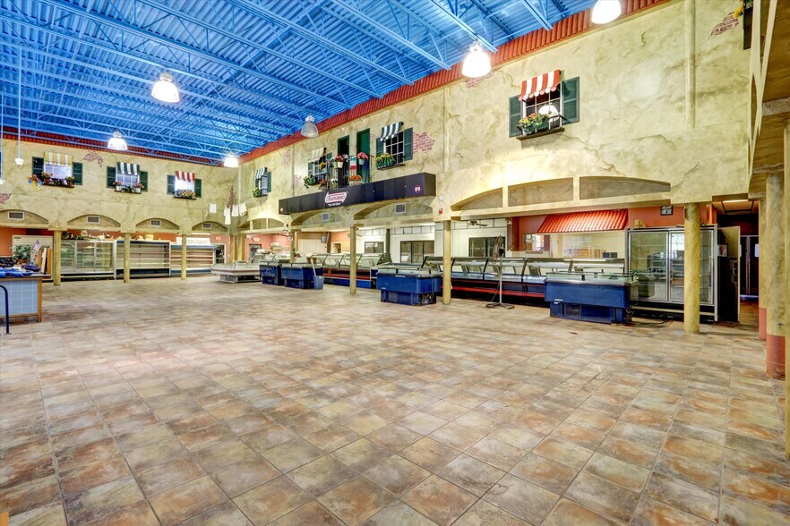 More Photos Of 862 Lafayette St, Cape Coral Restaurant For Sale