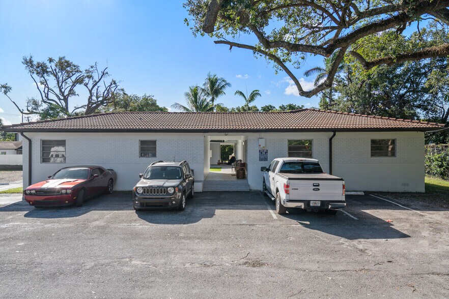More Photos Of 3315-3331 SW 15th Ave, Fort Lauderdale Apartments For Sale