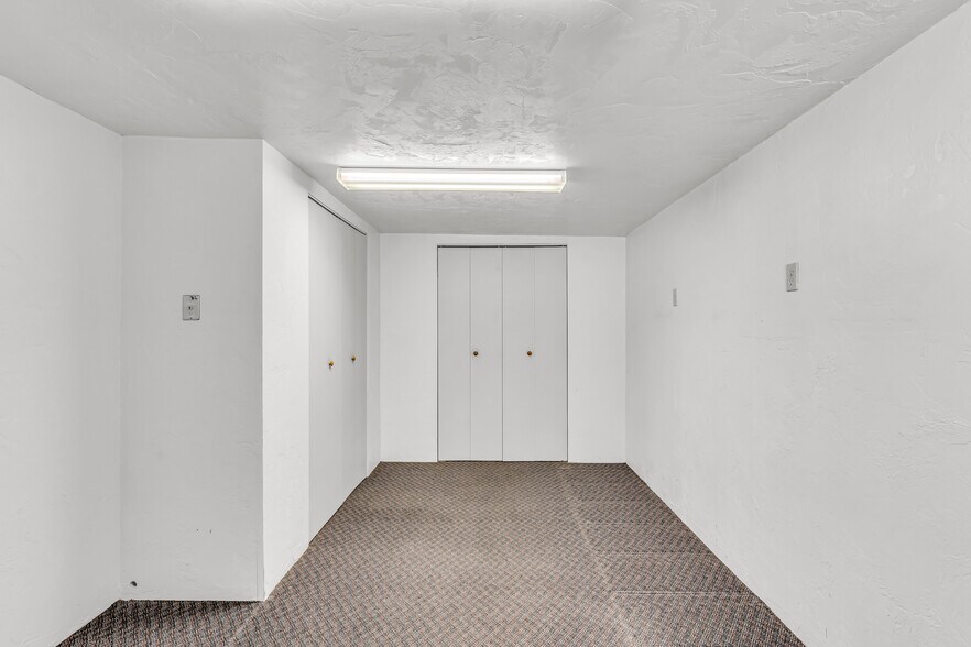 More Photos Of 2901 N Alvernon Way, Tucson Office For Sale