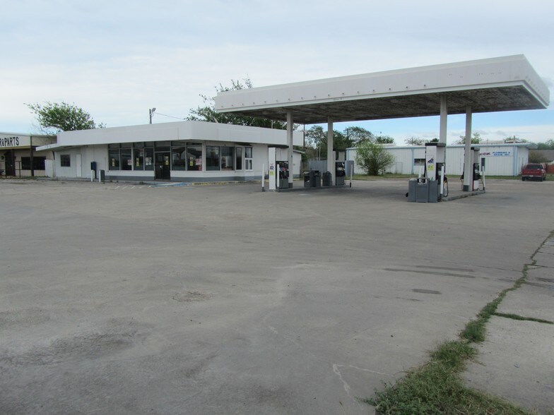 More Photos Of 10446 Ih 37, Corpus Christi Convenience Store For Sale