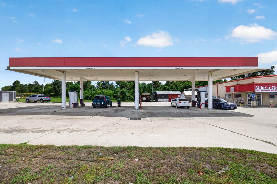 More Photos Of 32002 State Highway 249, Pinehurst Service Station For Sale