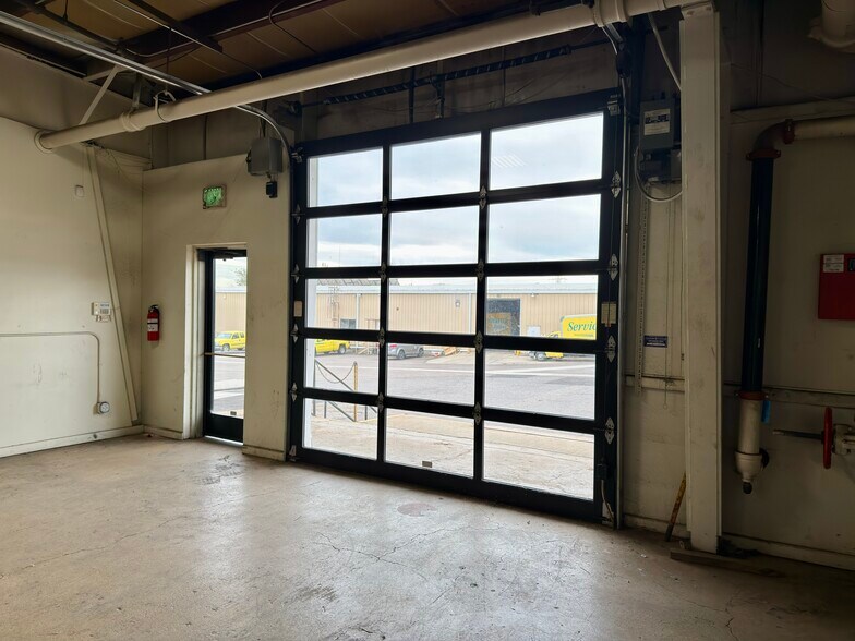 More Photos Of 3200 S Zuni St, Englewood Manufacturing For Lease