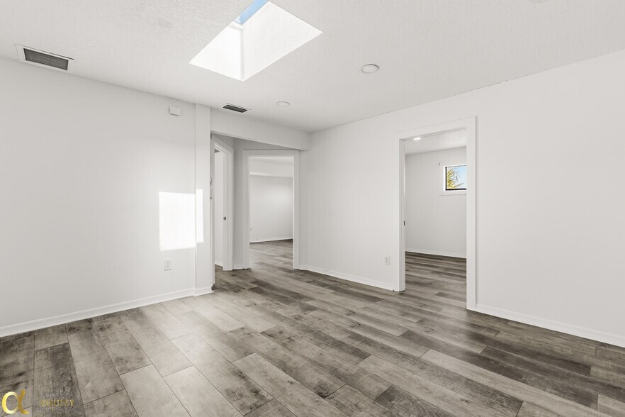 More Photos Of 389 E State Road 434, Longwood General Retail For Lease