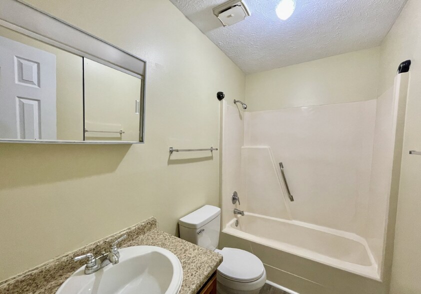 More Photos Of 5848 Aftonshire St, Fayetteville Apartments For Sale