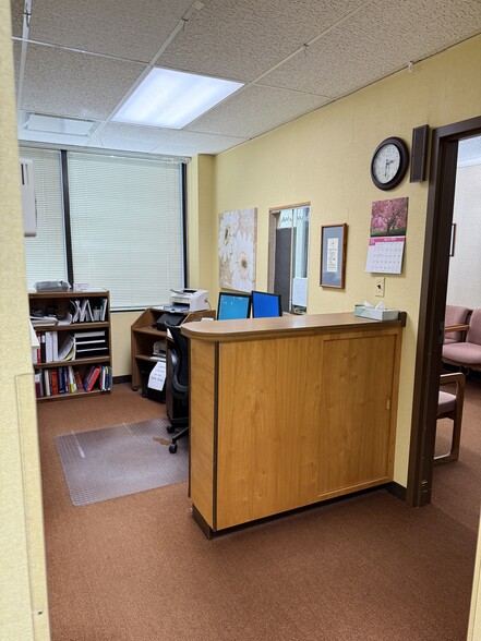 More Photos Of 7600 Osler Dr, Towson Medical For Sale