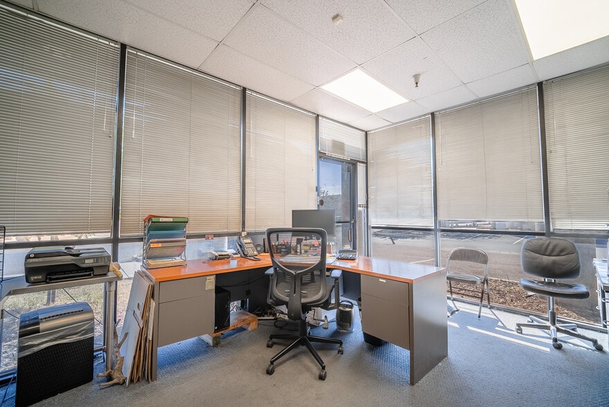 More Photos Of 177 Newport Dr, San Marcos Manufacturing For Sale