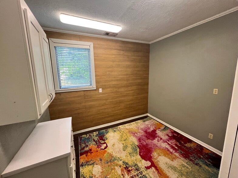 More Photos Of 2474 Broadway, Beaumont Medical For Sale