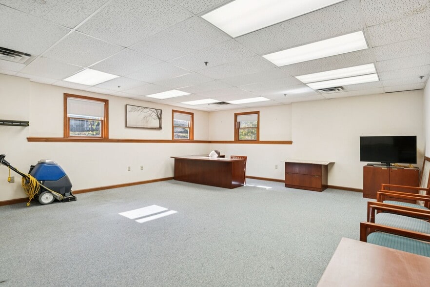 More Photos Of 61 Depot St, White River Junction Office For Sale
