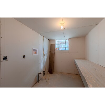More Photos Of 400 N Main St, Princeton Office For Sale