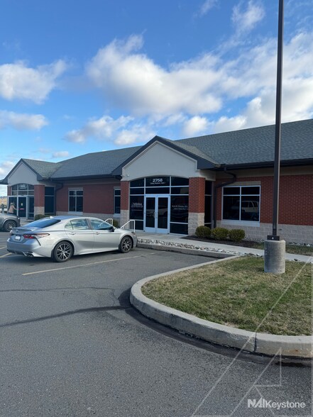 More Photos Of 2758 Century Blvd, Reading Office For Lease